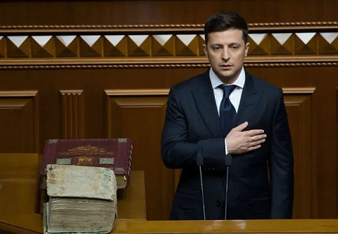 Просроченный. Зеленский обещал, что в период его президентства украинцы не будут плакать. Что из этого вышло?