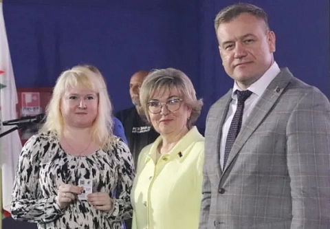 В Гомеле состоялись диалоговая площадка областного отделения партии «Белая Русь» и вручение партийных билетов новым членам