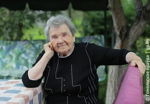 Непреклонная в годах, или Точки опоры Лидии Ракутовой. 94-летняя жительница Рогачева поделилась секретом долгой и счастливой жизни