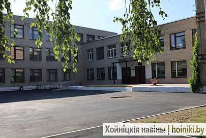 Подарок от «Белоруснефть»: на территории средней школы № 3 города Хойники новый асфальт