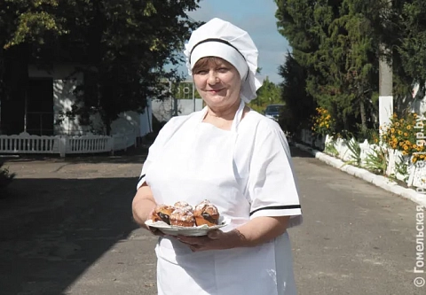 Хлеб с амарантом, кунжутом, семенами льна, морковью. Облпотребобщество расширяет линейку хлебобулочных и кондитерских изделий собственного производства