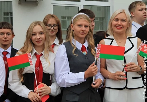 Эмоции переполняют. Мозырский государственный областной лицей отметил юбилейный День знаний