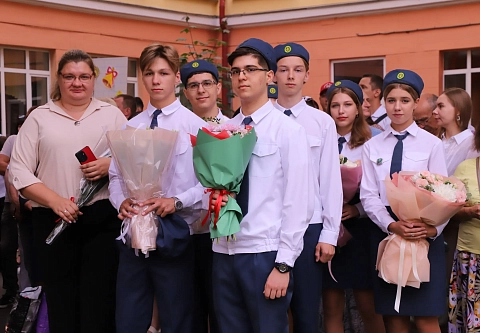 В СШ № 19 Гомеля к учебе приступили ребята из таможенных классов 