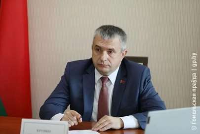 Отнеситесь к нашему микрорайону как ко всему городу: губернатор Иван Крупко провел прием граждан в Рогачеве