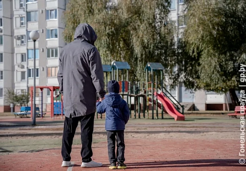 Мама, я с хорошим человеком посмотрю котят! Что для детей важнее родительского «нельзя»