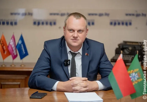 Председатель Хойникского райисполкома Анатолий Бондаренко рассказал, когда в районе появится бассейн и в чем секрет закрепляемости молодых специалистов