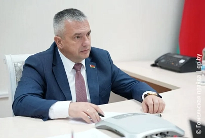 Провести межу и поставить точку. Председатель облисполкома Иван Крупко провел прямую телефонную линию и прием граждан