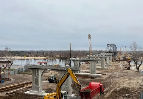 В Мозыре продолжается стройка самого длинного моста в Беларуси
