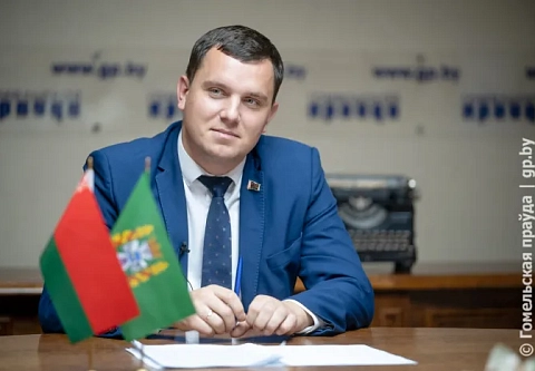 Председатель Кормянского райисполкома Дмитрий Шинкаренко: «Корме нужны боулинг или караоке»