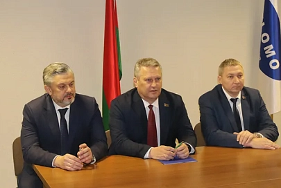 Заместитель губернатора Андрей Конюшко встретился с коллективом ОАО «Рогачевский завод «Диапроектор»