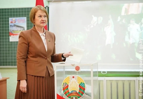 Екатерина Зенкевич досрочно проголосовала на выборах Президента