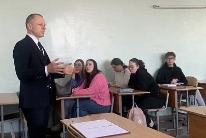  Судья экономического суда Гомельской области Виталий Козырев встретился со студентами ГГТУ имени П. О. Сухого