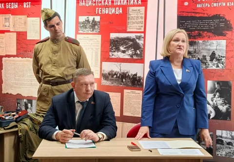 Память против забвения: в областном госархиве провели круглый стол, посвященный 80-летию Великой Победы