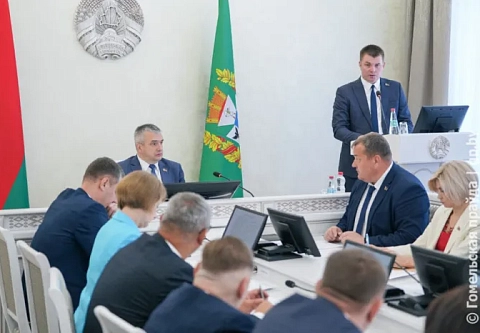 К сентябрю область заблестит. На аппаратном совещании облисполкома обсудили порядок весенние полевых работ и вопросы благоустройства