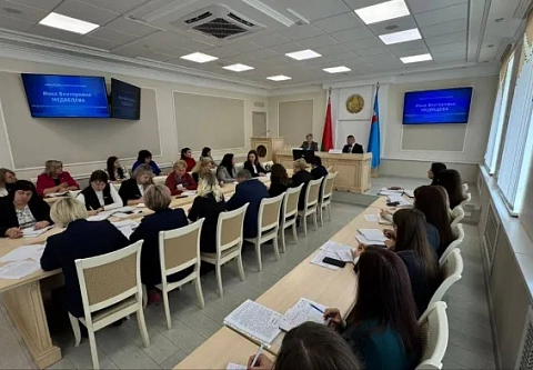 Председатель Национального статистического комитета Инна Медведева посетила Калинковичский район