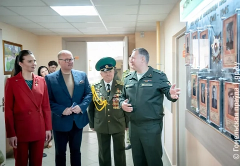 На память грядущим поколениям: в Гомеле состоялась встреча с Героем Беларуси, первой белорусской женщиной-космонавтом Мариной Василевской