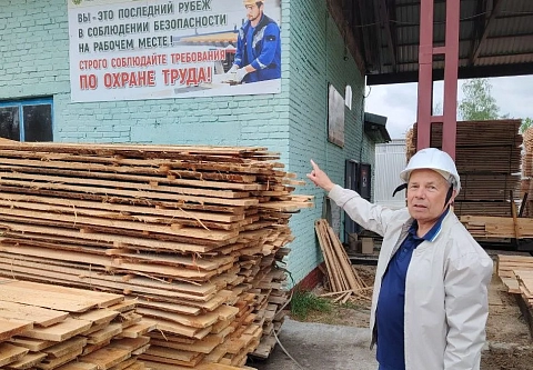 Уровень нарушений уменьшился на 35%. Подведены итоги работы рейдовой группы техинспекции труда ФПБ в Наровлянском районе