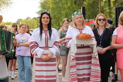 В детском реабилитационно-оздоровительном центре «Сидельники» дали старт союзной смене