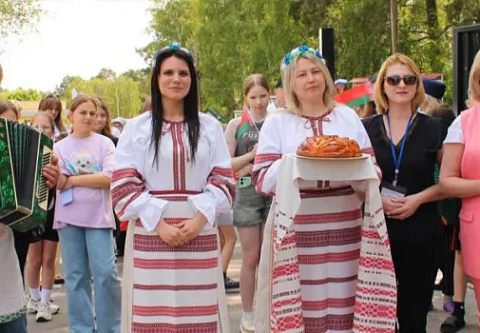 В детском реабилитационно-оздоровительном центре «Сидельники» дали старт союзной смене