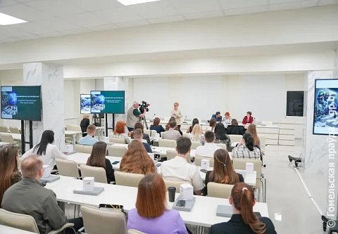 Участникам молодежного проекта «Юни-SMART» вручили свидетельства о прохождении обучения