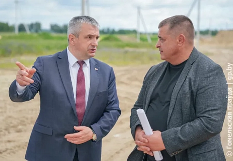 От фундамента до первых надоев. Губернатор проинспектировал строительство на Ветковщине знакового животноводческого объекта
