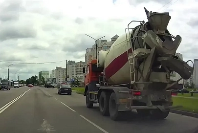 В Мозыре сотрудники ГАИ задержали пьяного водителя, который угнал «Камаз»