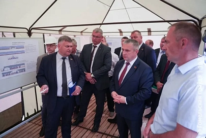 Сдать в срок и точка. Губернатор Иван Крупко посетил строящуюся ферму в Светлогорском районе и провел совещание по развитию молочной отрасли