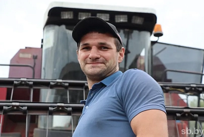 Десять экипажей комбайнеров в Гомельской области намолотили свыше тысячи тонн зерна