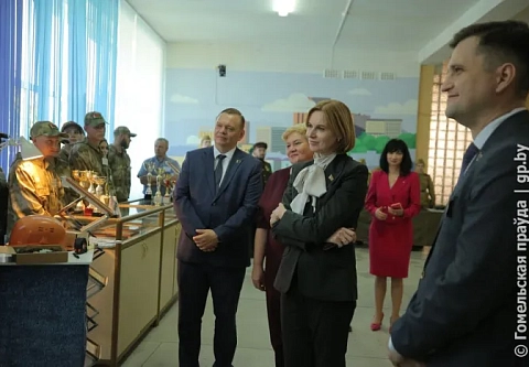 В рамках деловой поездки на Гомельщину заместитель премьер-министра Беларуси Наталья Петкевич побывала в Мозырском государственном педагогическом университете имени И.П. Шамякина