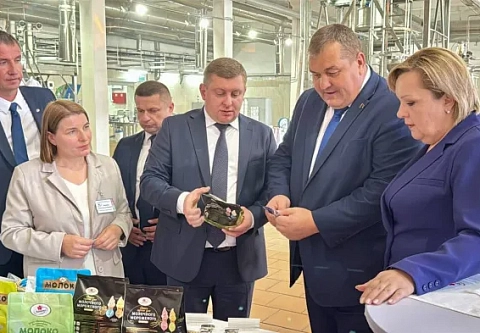 Калинковичский молочный комбинат запустил новую линию по производству конфет из сухого молока
