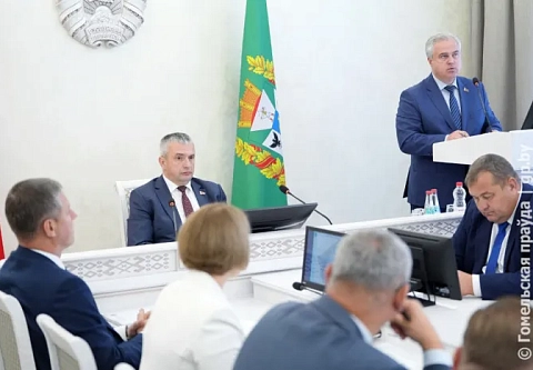 "Царица" созрела, ускоряемся. На аппаратном совещании в облисполкоме рассмотрели ход полевых работ и наведение порядка на земле