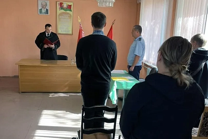 В уборочную кампанию присвоил 350 литров вверенного топлива: прокуратура Чечерского района поддержала гособвинение в суде