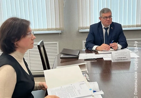Заместитель Председателя Верховного Суда Республики Беларусь, председатель судебной коллегии по гражданским делам Андрей Алещенко провел выездной прием в Мозыре