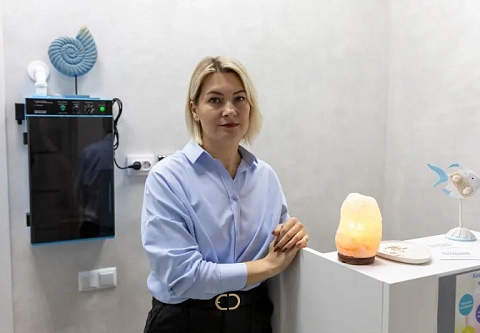 Многодетная мама Ирина Малиновская открыла в Ветке уникальную соляную пещеру «Дыхание моря»
