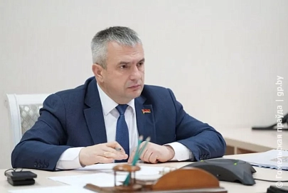 Хотим асфальтированную дорогу и больше маршруток: прямую линию и прием граждан в Гомеле провел губернатор Иван Крупко