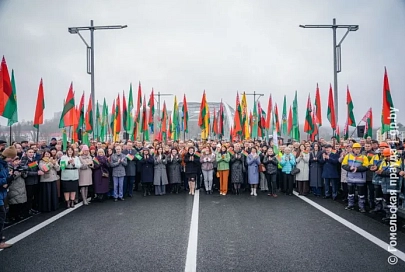 Мост через Припять в Мозыре встречает гостей: важную для всей Беларуси артерию открыл Президент Александр Лукашенко