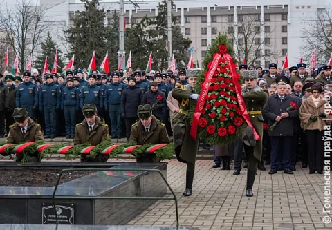 Наш долг – знать и помнить! В Гомеле на Аллее Героев состоялся митинг, посвященный 82-й годовщине освобождения областного центра от немецко-фашистских захватчиков