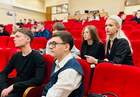 В Гомеле прошел молодежный квиз «Мы память о прошлом храним!» 