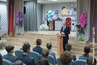 Урок налоговой грамотности провел для старшеклассников министр по налогам и сборам Республики Беларусь Дмитрий Кийко 
