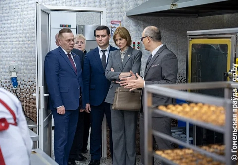 Техника не заменит рабочие руки: заместитель премьер-министра Беларуси Наталья Петкевич посетила Гомельский колледж кулинарии