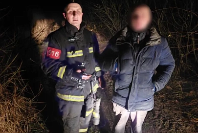 Мужчина потерялся в лесу под Житковичами: спасатели обнаружили его утром