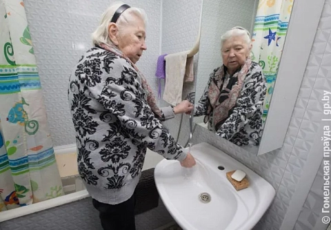 В домах по улице Лавриновича в Буда-Кошелеве восстановили горячее водоснабжение