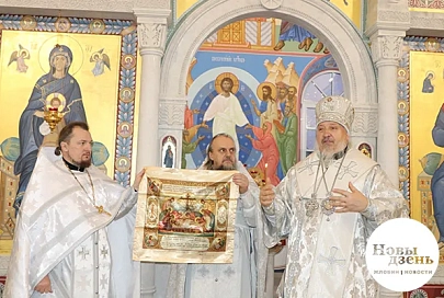 В Жлобине великим чином освятили храм Святителя Василия Великого 