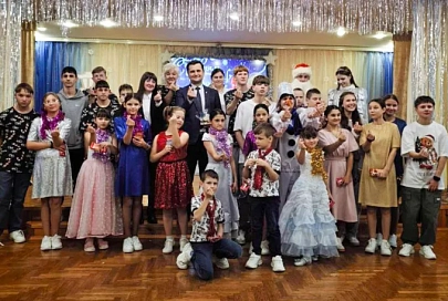 В преддверии Нового года представители МГПУ им. И.П. Шамякина посетили детский дом