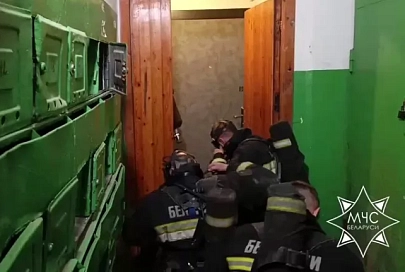 На пожаре в Мозыре работники МЧС спасли пенсионера