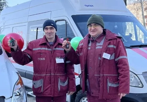 На страже здоровья: парк скорой помощи областной клинической больницы пополнился новыми автомобилями