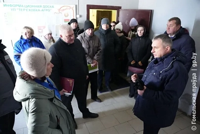 Технология кормления и поения, содержание телят в морозы: губернатор Иван Крупко проинспектировал молочно-товарные комплексы Добрушского района 