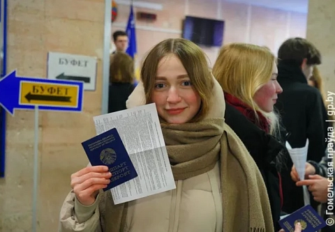 Волновались все и это нормально: выпускники написали репетиционный централизованный экзамен