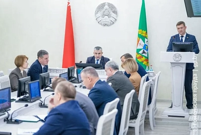 Не замерзшими руками гайки крутить... На аппаратном совещании облисполкома рассмотрели вопросы подготовки сельхозтехники