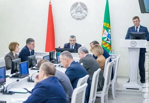 Не замерзшими руками гайки крутить... На аппаратном совещании облисполкома рассмотрели вопросы подготовки сельхозтехники